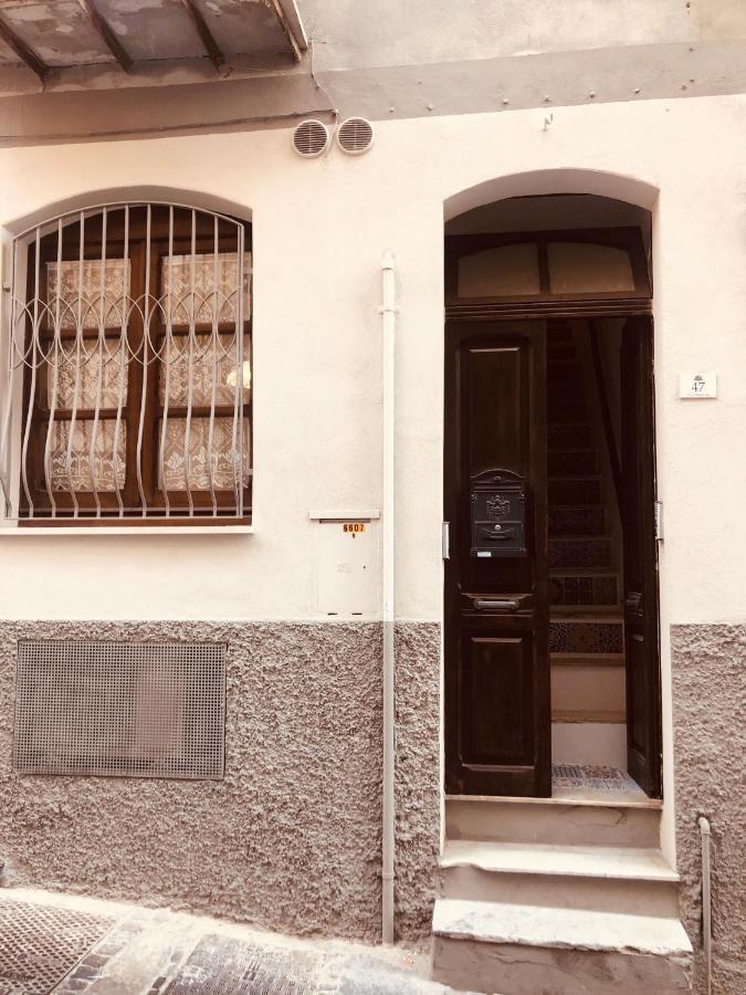 Casetta Alu' - Il Tuo Nido A Stampace Cagliari Exterior photo